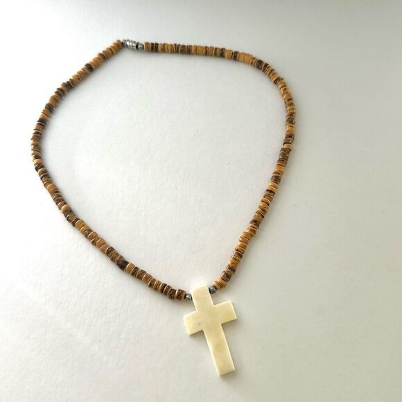 Bone cross coconut shell beaded pendent necklace - Picture 8 of 9